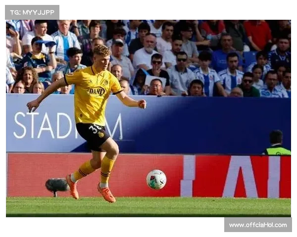 西班牙人左后卫卡洛斯-罗梅罗身价暴涨,防守数据亮眼 西班牙人左后卫卡洛斯-罗梅罗身价暴涨,防守数据亮眼